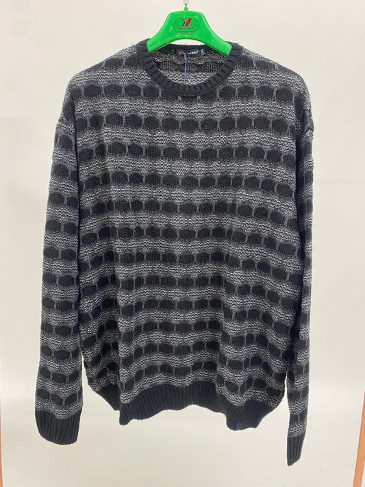 Patterned crew neck sweater