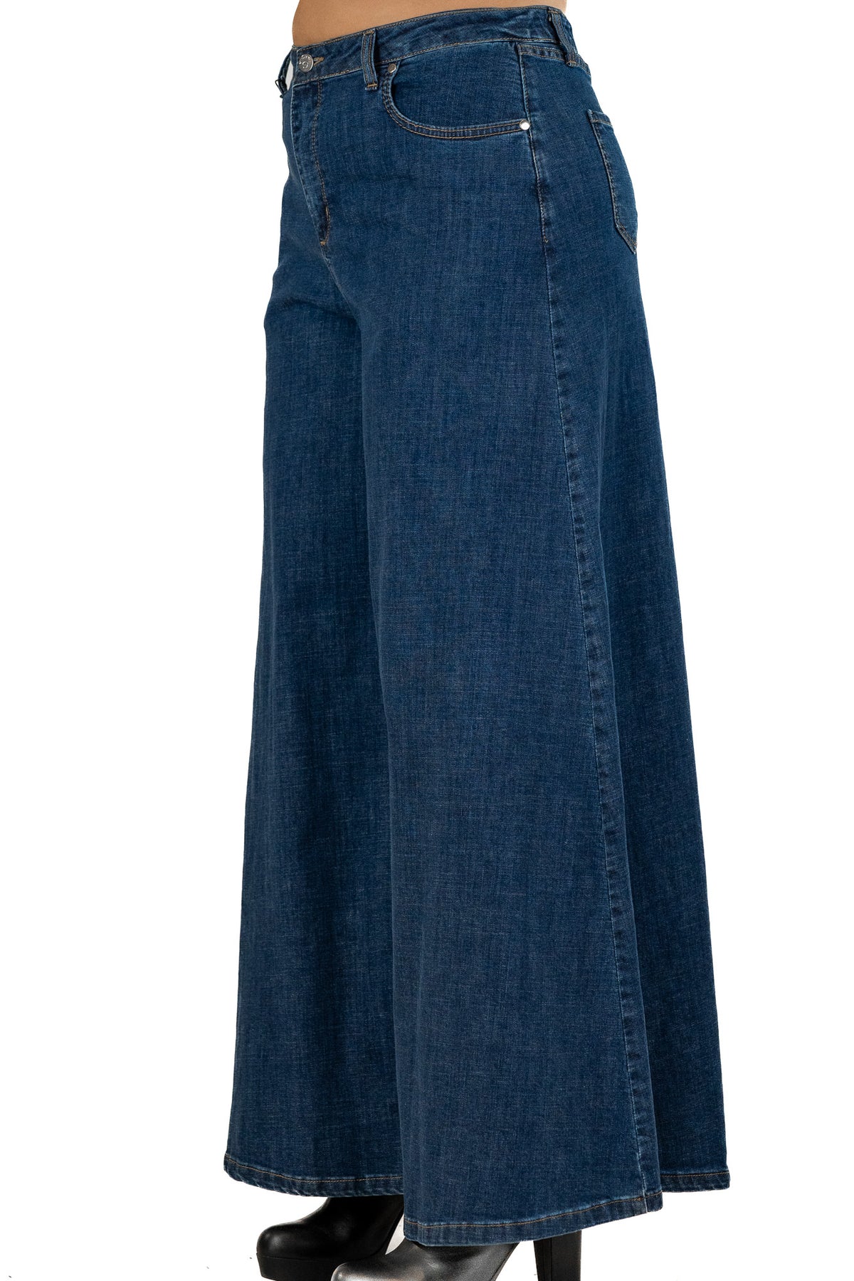 Jeans svasato sabbiato blu