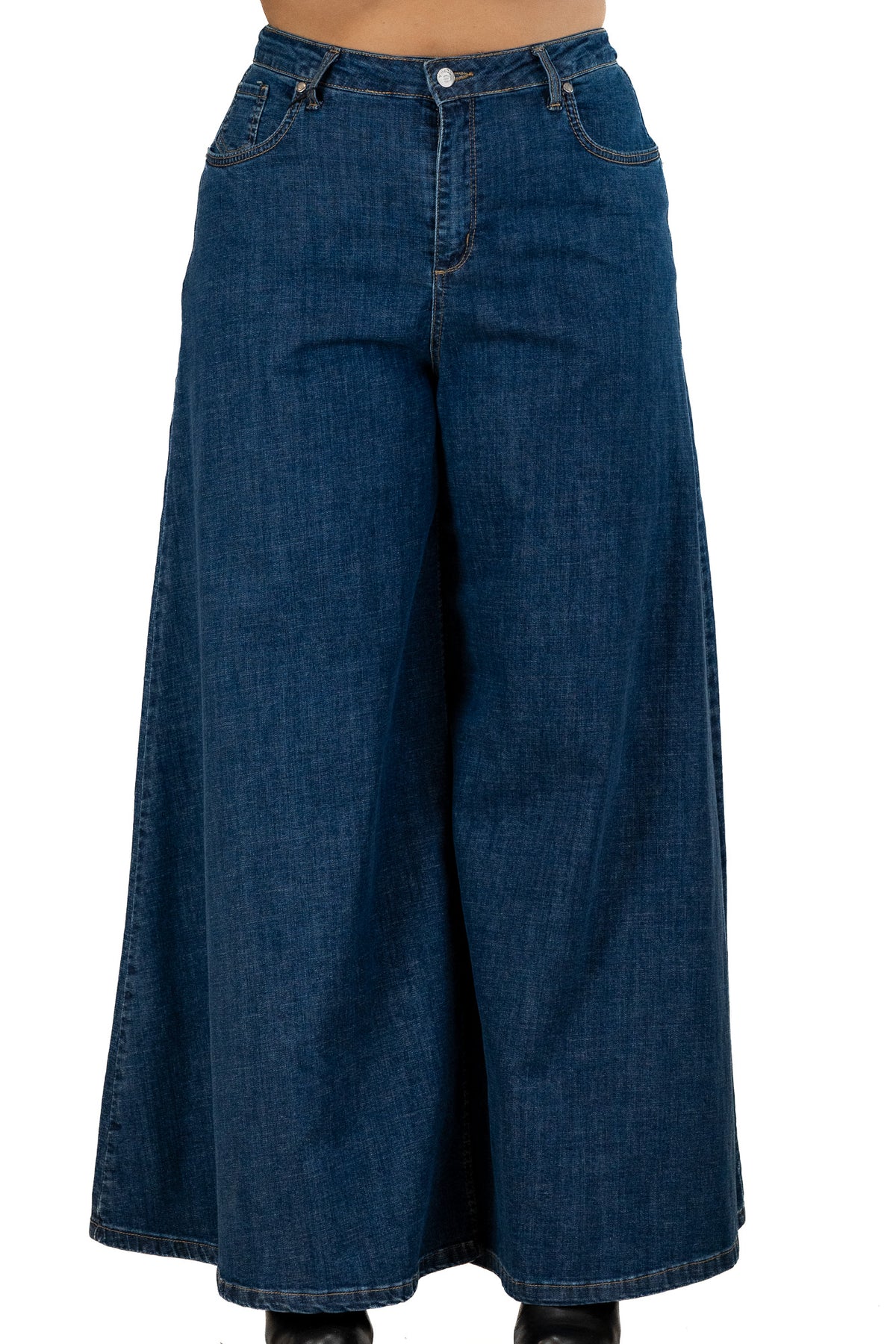 Jeans svasato sabbiato blu