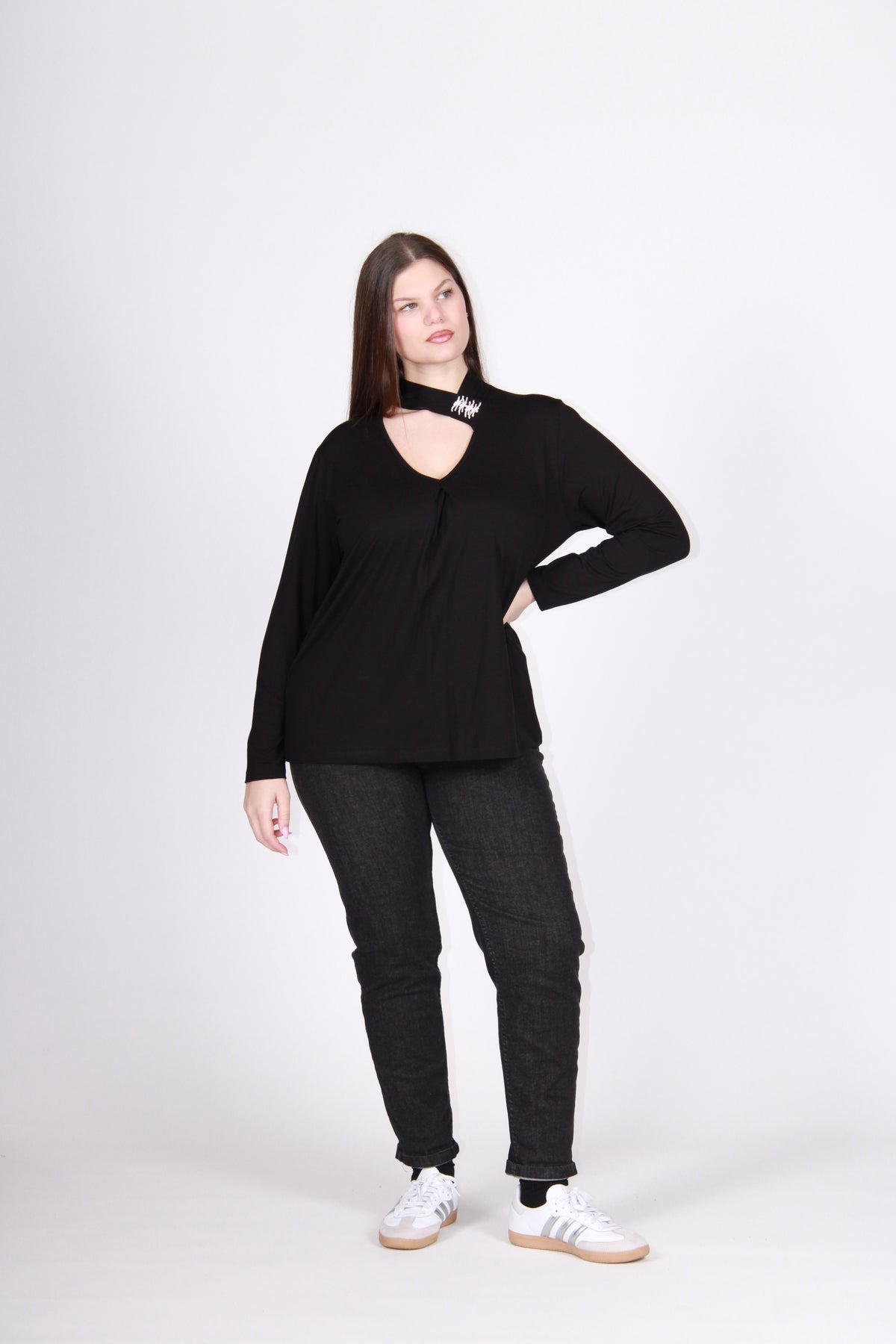 Maglia collo asimmetrico nero