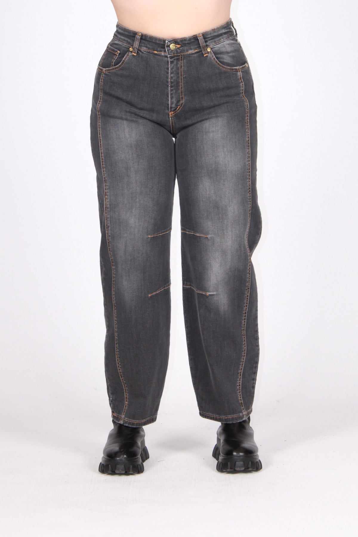 Jeans banana sabbiato nero