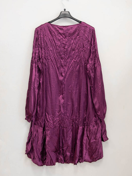 Crossover wrinkle sweater