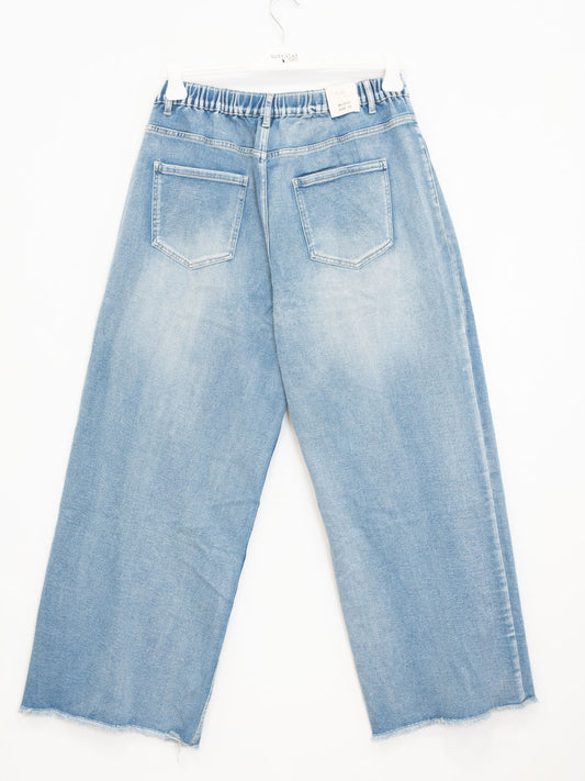 Light palazzo jeans