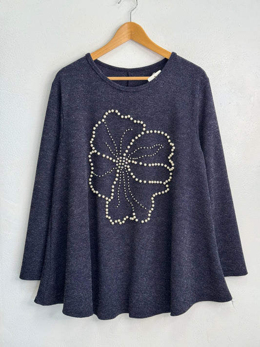 Pearl flower sweater