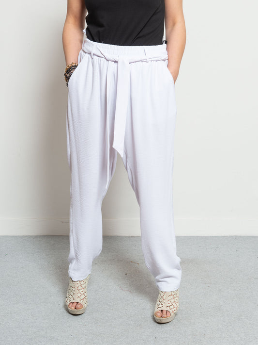 Trousers with elastic and belt