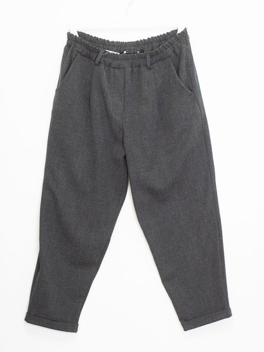 Warm pleated trousers