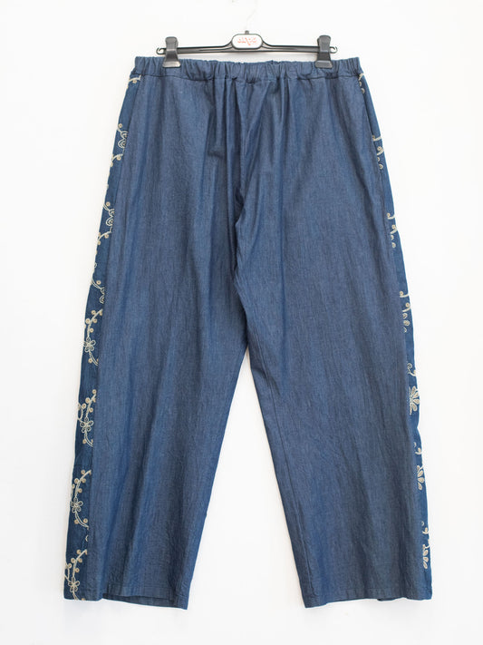 Pantalone denim ricamato