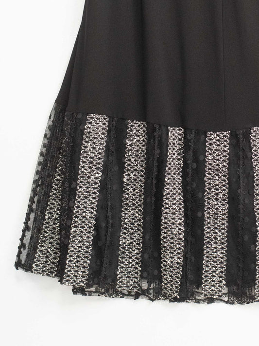 Oversized embroidered skirt