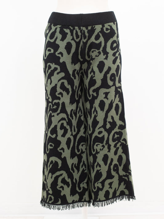 Spotted knitted trousers