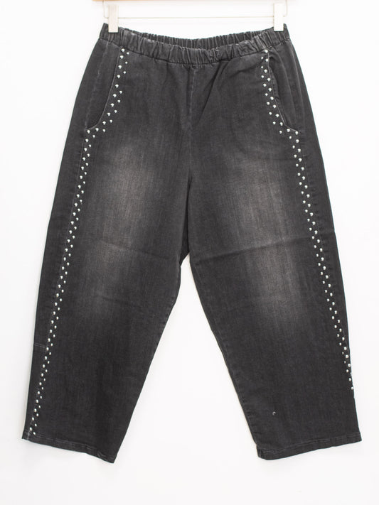 jeans carota borchie