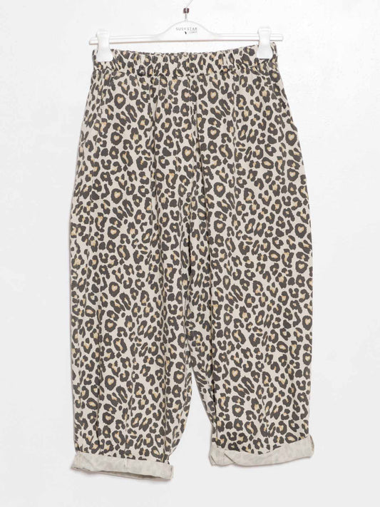 Wide spotted trousers