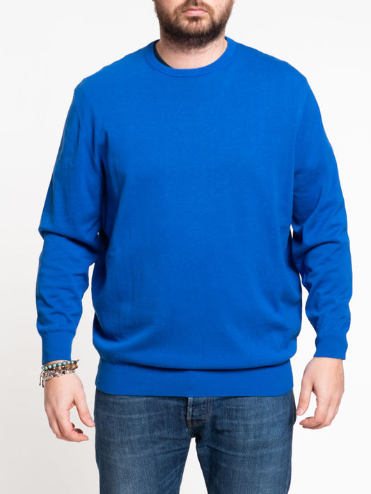 Comfortable size round neck sweater