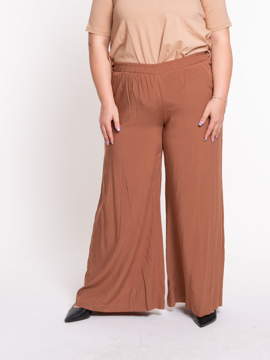 Curvy fluid trousers