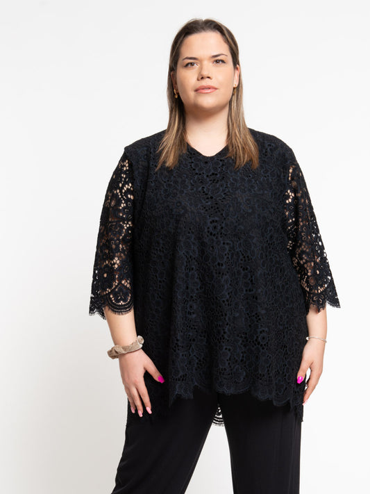 Blusa curvy in pizzo