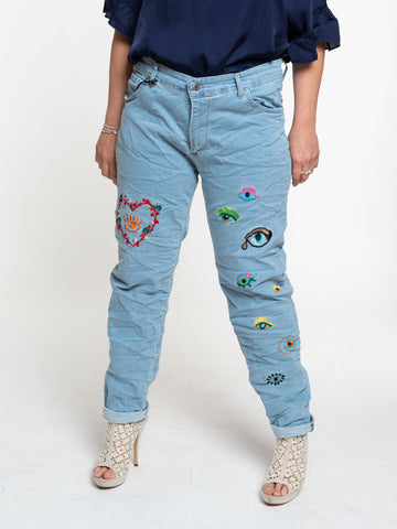 Jeans curvy con ricami